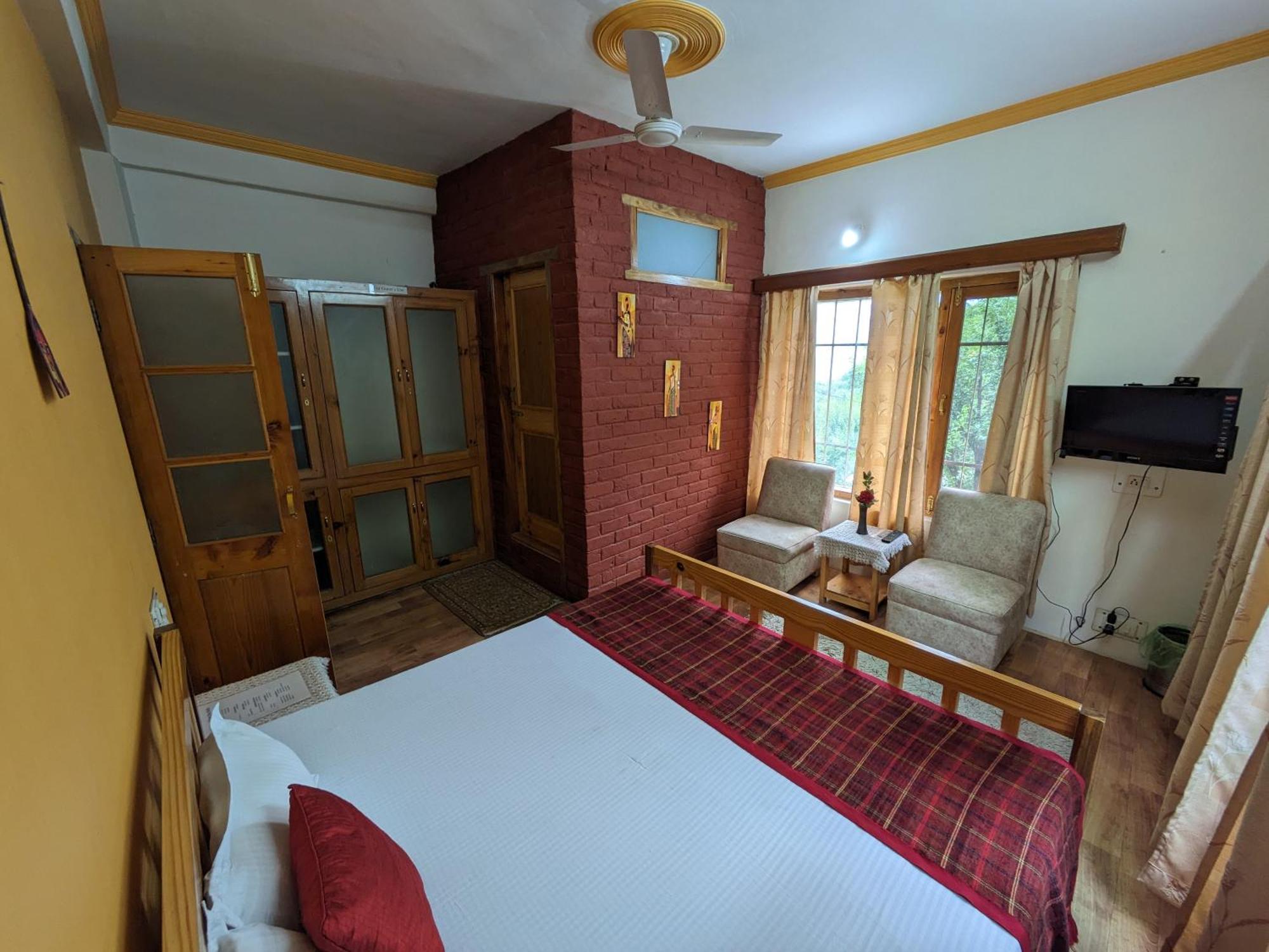 Aashirwad Homestay *